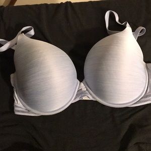2 VS Bras